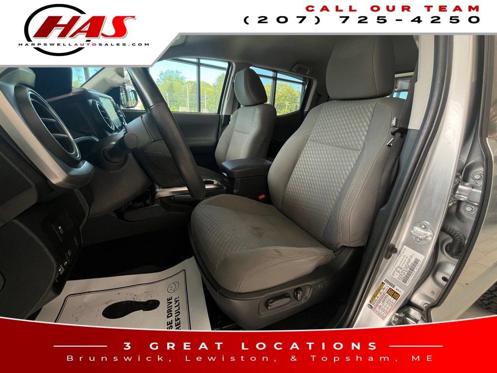 Used 2023 Toyota Tacoma SR5 AWD/4WD image 10