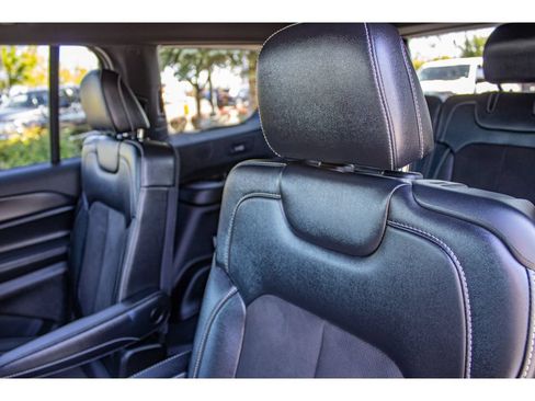 Used 2023 Jeep Grand Cherokee L Laredo AWD/4WD image 22