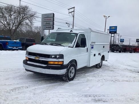 New 2026 Chevrolet Express 3500 w/ Power Convenience Package RWD image 3