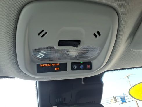 Used 2025 Chevrolet Trax ACTIV FWD image 30