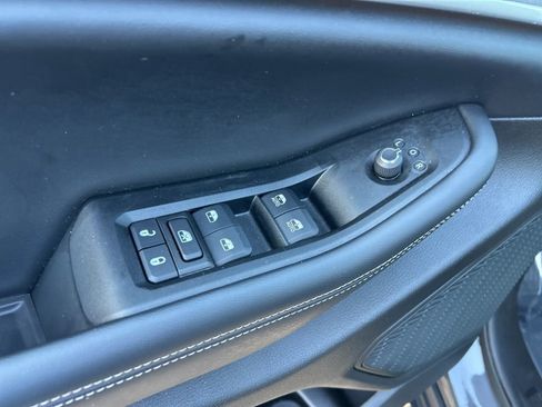 Used 2024 Jeep Grand Cherokee Limited image 34