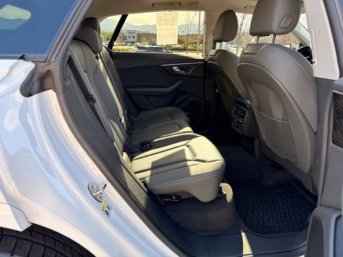 Used 2021 Audi Q8 Premium Plus w/ Premium Plus Package AWD/4WD image 30