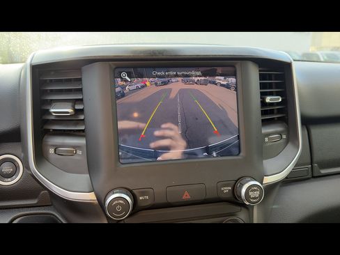 Used 2019 RAM 1500 Big Horn AWD/4WD image 7