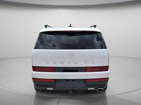 Used 2025 Hyundai Santa Fe SEL FWD image 5