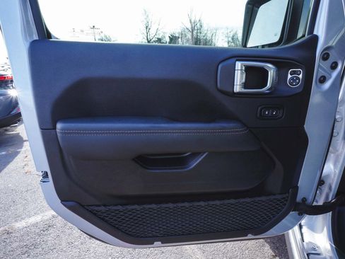 Used 2023 Jeep Wrangler Unlimited Rubicon 392 w/ Trailer Tow Package image 9