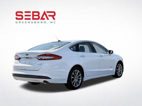 Used 2017 Ford Fusion SE w/ Equipment Group 602A image 5