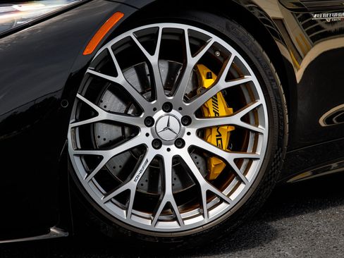 Used 2022 Mercedes-Benz SL 63 AMG 4MATIC image 2