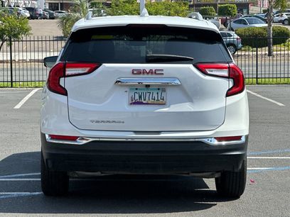 Used 2024 GMC Terrain SLT