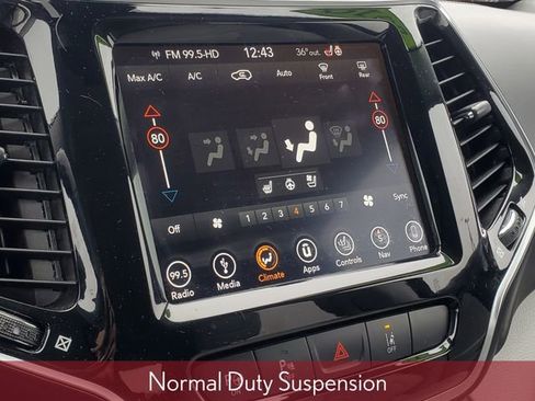 Used 2019 Jeep Cherokee Overland w/ Technology Group image 31