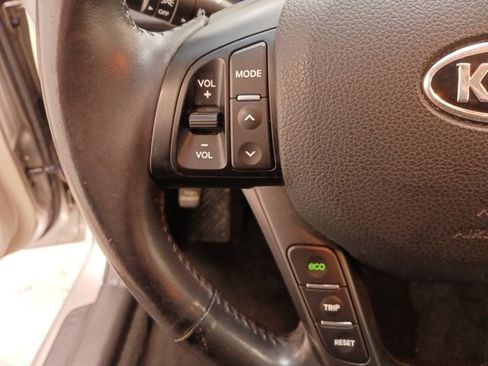 Used 2012 Kia Optima Hybrid w/ Hybrid Convenience Pkg image 16