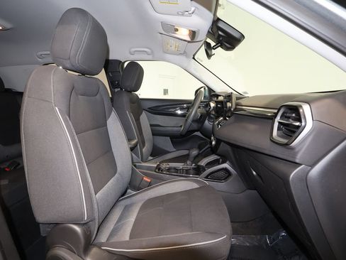 Used 2025 Chevrolet TrailBlazer LT FWD image 26