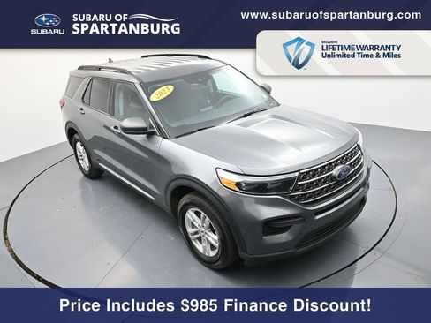 Used 2023 Ford Explorer XLT image 18