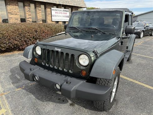 Used 2011 Jeep Wrangler Unlimited Sport image 2