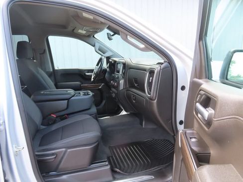 Used 2019 Chevrolet Silverado 1500 RST AWD/4WD image 23