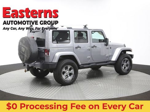 Used 2017 Jeep Wrangler Unlimited Sahara w/ Max Tow Package AWD/4WD image 44