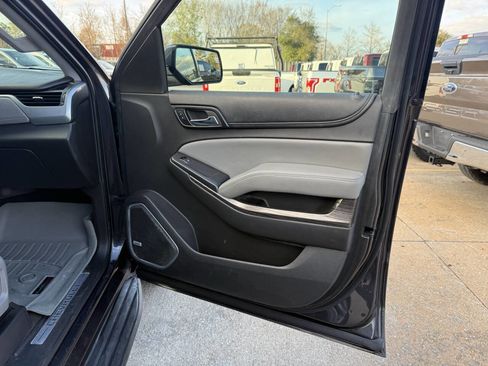 Used 2015 Chevrolet Tahoe LT w/ Luxury Package RWD image 11