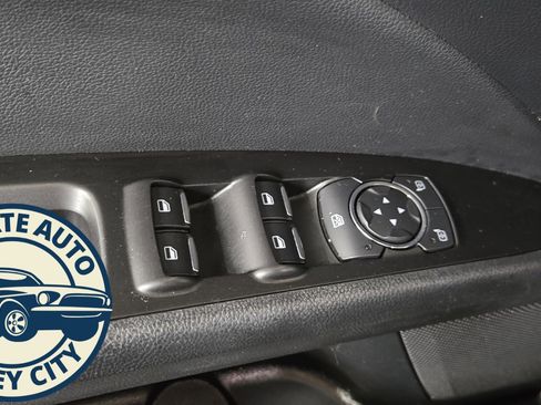 Used 2019 Ford Fusion SEL image 21