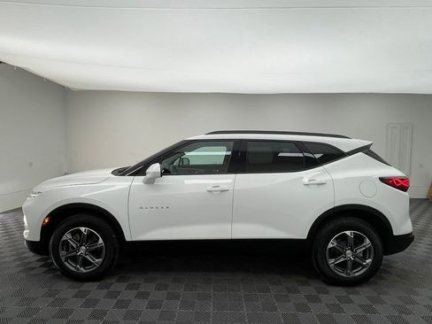 Used 2024 Chevrolet Blazer LT w/ Convenience Package FWD image 12