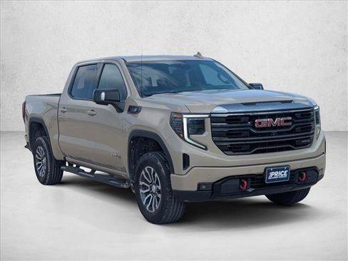 Used 2023 GMC Sierra 1500 AT4 w/ Technology Package AWD/4WD image 3