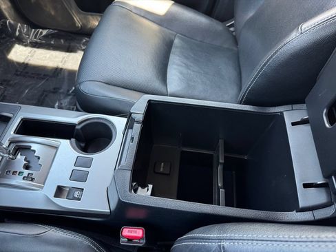 Used 2020 Toyota 4Runner Limited AWD/4WD image 28
