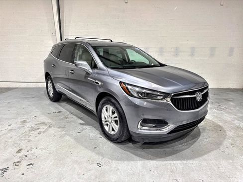 Used 2019 Buick Enclave Essence image 2