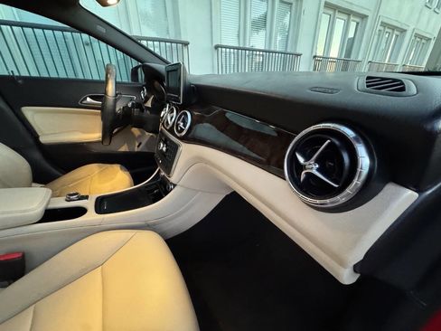 Used 2014 Mercedes-Benz CLA 250 CLA 250 4dr Sedan image 17