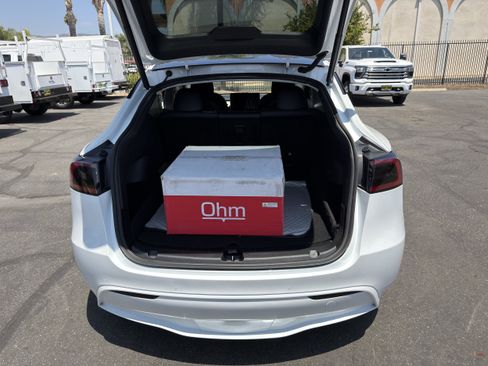 Used 2021 Tesla Model Y Long Range AWD/4WD image 14