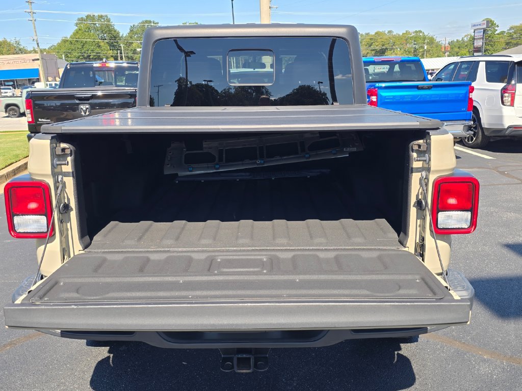 Used 2022 Jeep Gladiator Sport AWD/4WD image 14