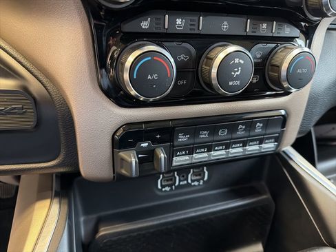 Used 2022 RAM 2500 Laramie image 36