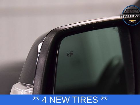 Used 2023 Chevrolet Traverse LT AWD/4WD image 13