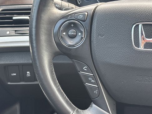 Used 2015 Honda Crosstour EX-L image 8
