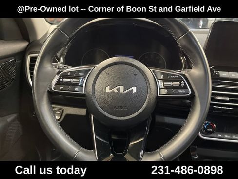 Used 2023 Kia Seltos EX AWD/4WD image 20