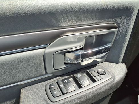 Used 2022 RAM 1500 Classic SLT w/ Protection Group AWD/4WD image 9