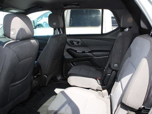 Used 2023 Chevrolet Traverse LT AWD/4WD image 32