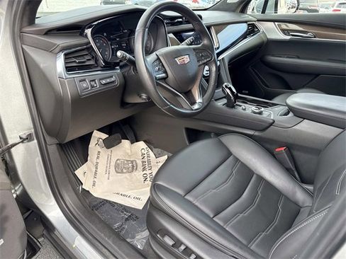 Certified 2024 Cadillac XT6 Premium Luxury w/ Platinum Package image 11