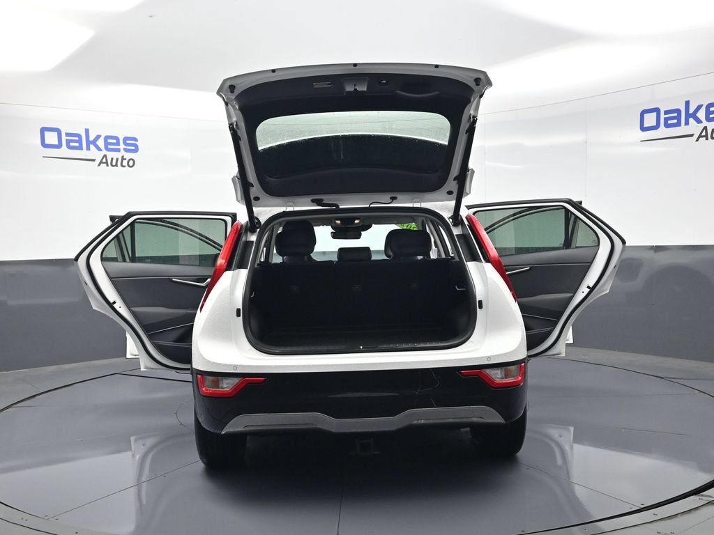 Certified 2024 Kia Niro Wind w/ Wind Preserve Package FWD image 57