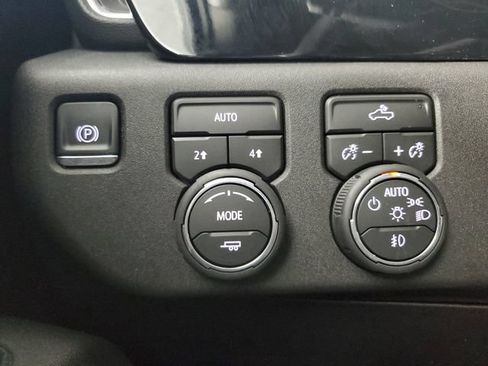Used 2026 Chevrolet Silverado 1500 RST w/ RST Select Package AWD/4WD image 31