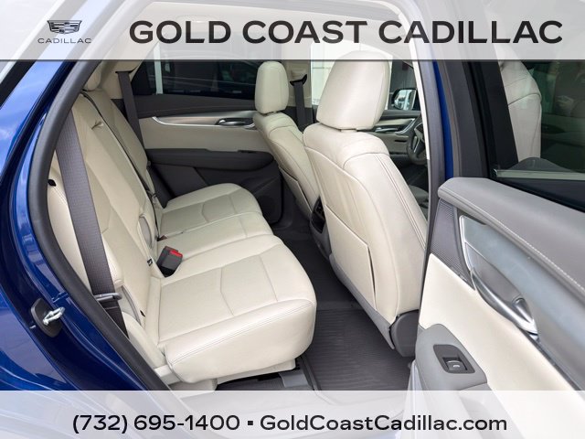Used 2023 Cadillac XT5 Premium Luxury w/ LPO, Floor Liner Package AWD/4WD image 8