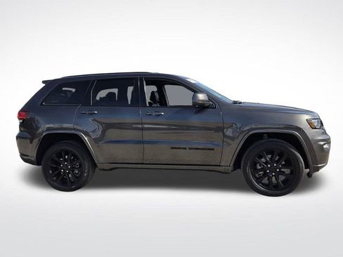 Used 2021 Jeep Grand Cherokee Laredo X image 10