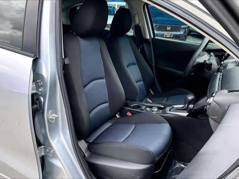 Used 2017 Toyota Yaris iA image 9