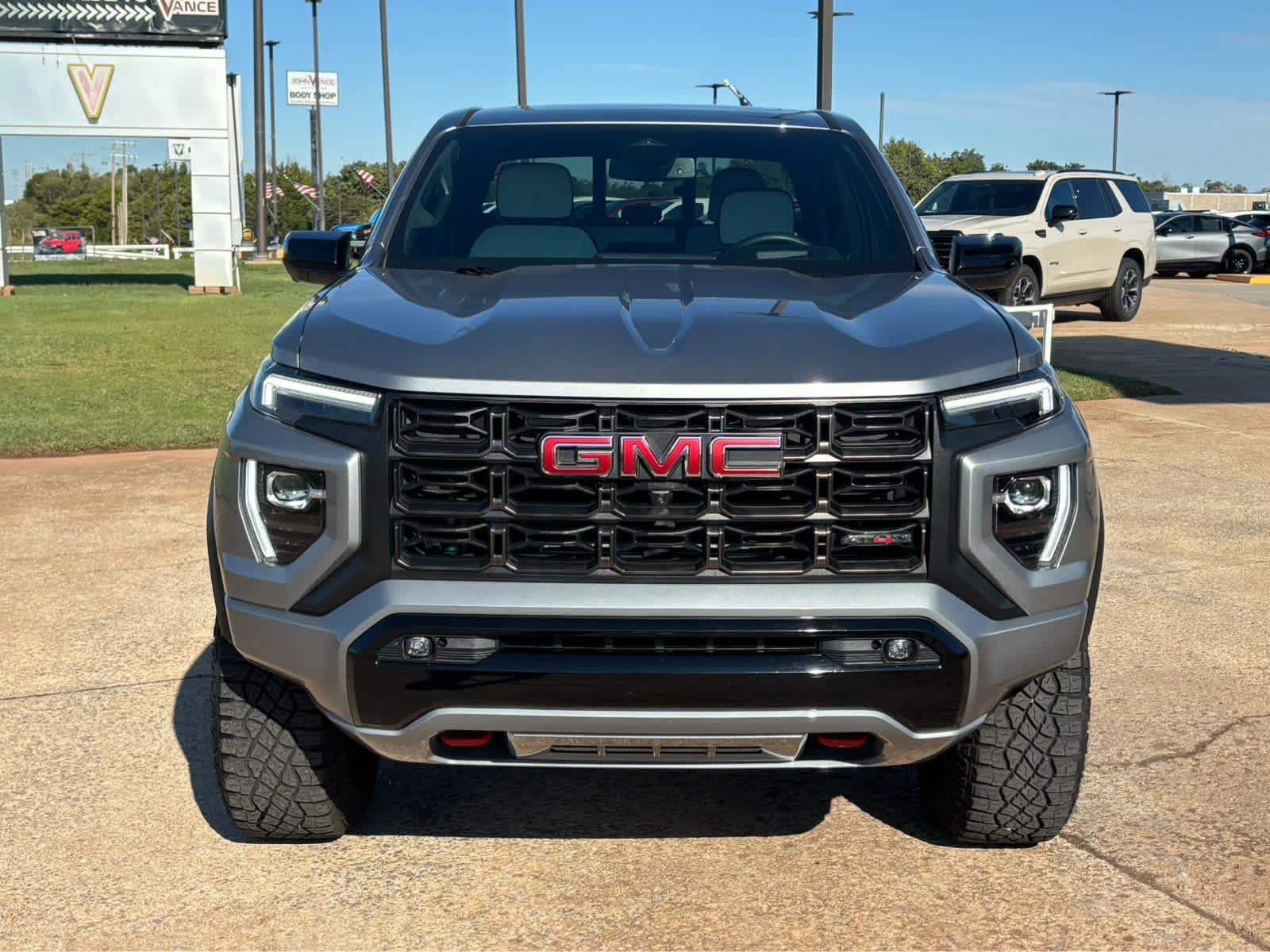 Used 2024 GMC Canyon AT4X AWD/4WD image 2