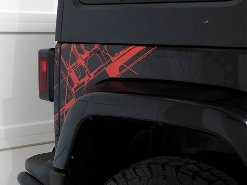 Used 2016 Jeep Wrangler Unlimited Sahara image 10