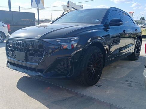 Used 2025 Audi SQ8 Prestige AWD/4WD image 4