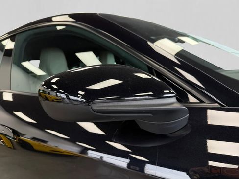 Used 2022 Porsche Taycan image 45