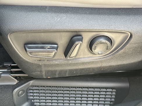 Certified 2026 Toyota Sienna XLE FWD image 14