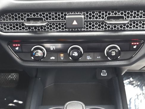Used 2023 Honda HR-V Sport image 19