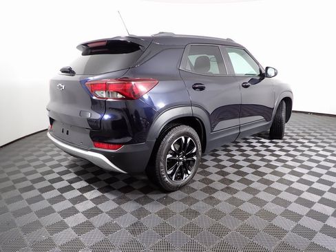 Used 2021 Chevrolet TrailBlazer LT w/ Sun and Liftgate Package image 18