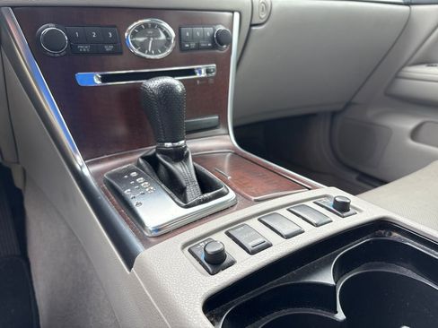 Used 2010 INFINITI M35 x w/ Technology Pkg AWD/4WD image 7