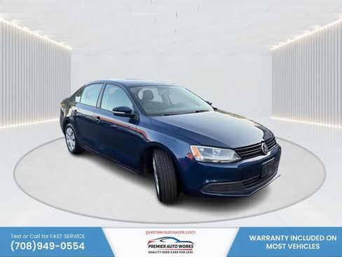 Used 2014 Volkswagen Jetta SE FWD image 3