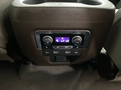 Used 2021 Chevrolet Tahoe LT w/ Luxury Package AWD/4WD image 36